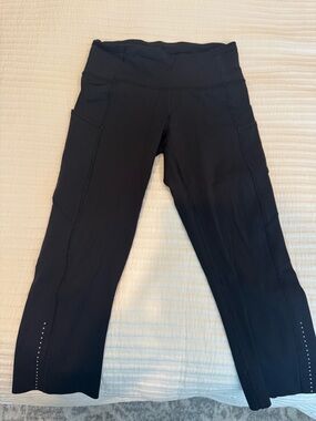 lululemon athletica Black Cropped Leggings with Side Pockets